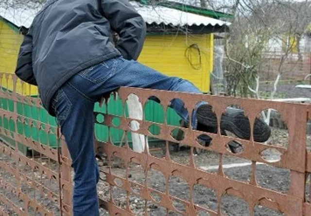 В Геническе серийный вор получил 7 лет тюрьмы