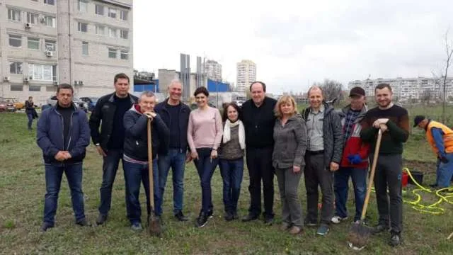 Парк на Таврическом пополнился несколькими десятками кленов
