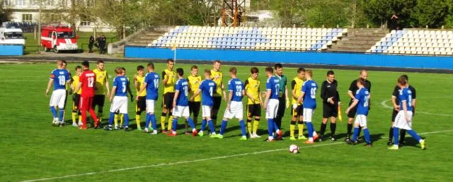 Дома “Энергия” не смогла одолеть бериславскую “Таврию-Симферополь” – 0:0