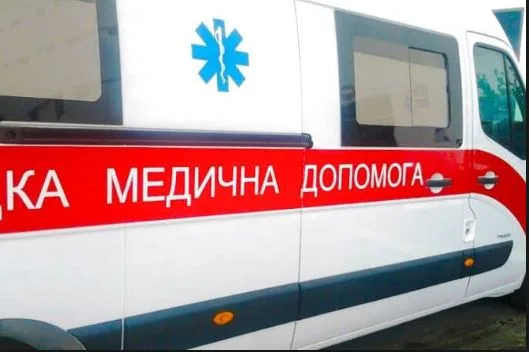 У Херсона неравнодушные водители спасли лежащую на дороге девушку
