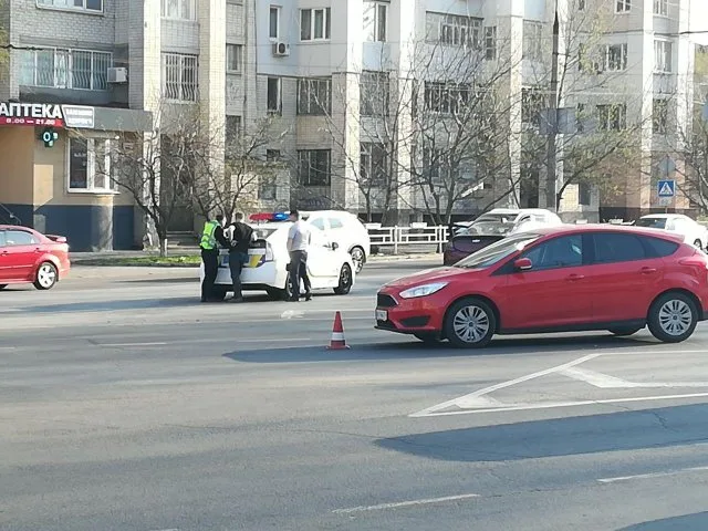 В Херсоне из-за ДТП на площади Ганнибала затруднено движение