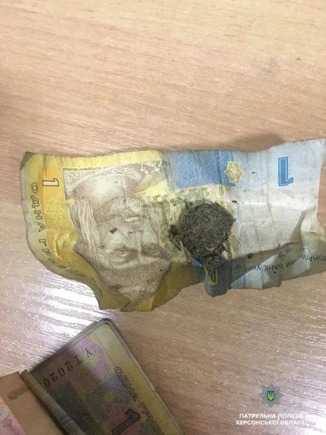 В Херсоне наркоман бросался на прохожих