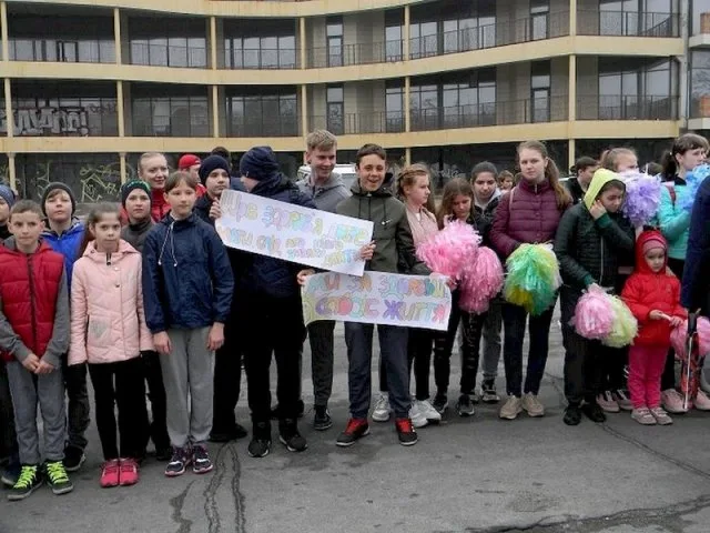 В Херсоне прошла уличная акция «Быть здоровым – значит быть свободным»