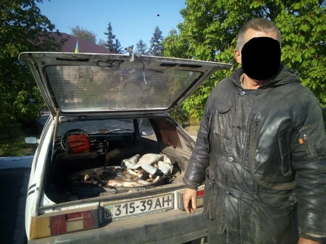 Рыбоохранный патруль задержал очередных браконьеров и нелегальных торговцев рыбой