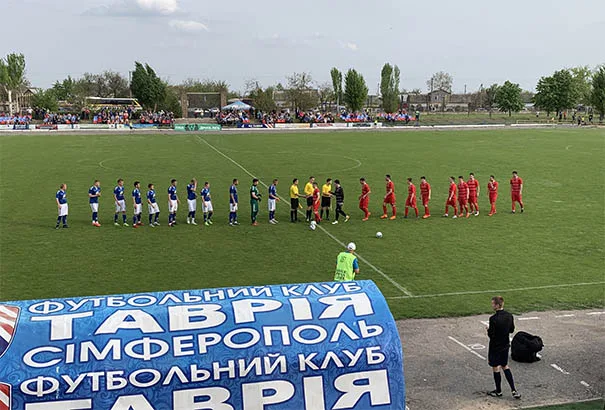 “Таврия” сыграла вничью с “Реал Фарма”