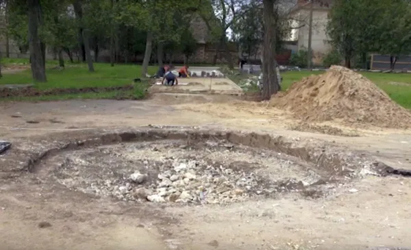 В Бериславе проводят масштабную реконструкцию местного парка