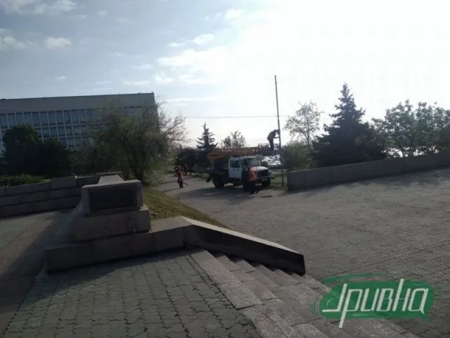 Парк Херсона приводят в порядок
