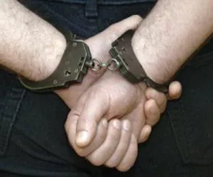 В Дарьевке полицейские задержали подозреваемого в ограблении магазина