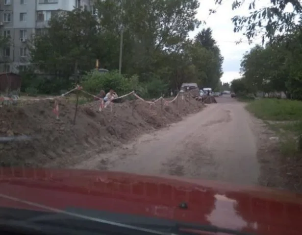 В Херсоне перерыли улицу. В управлении транспорта ничего не знают