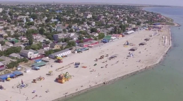 Мэр Геническа: К началу курортного сезона городской пляж будет готов