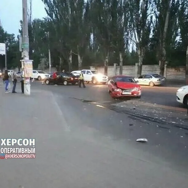 В Херсоне – ДТП. Движение затруднено