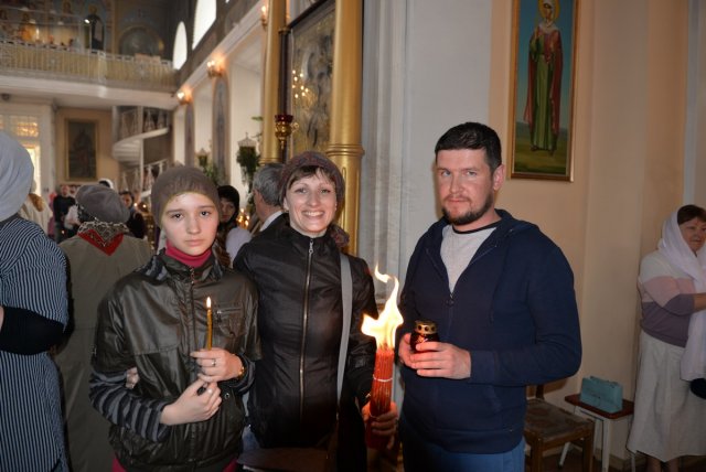 Встреча Благодатного огня в Свято-Духовском кафедральном соборе Херсона