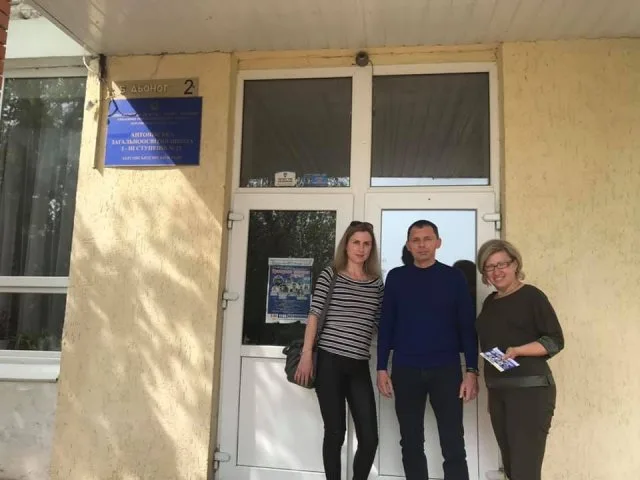 В Херсон посетила волонтер из Дании, которая оказала помощь медучреждениям города