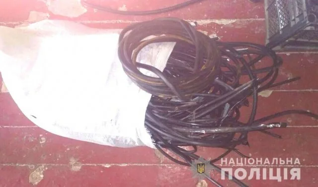 В Каховке участковые полицейские разоблачили вора телефонного кабеля