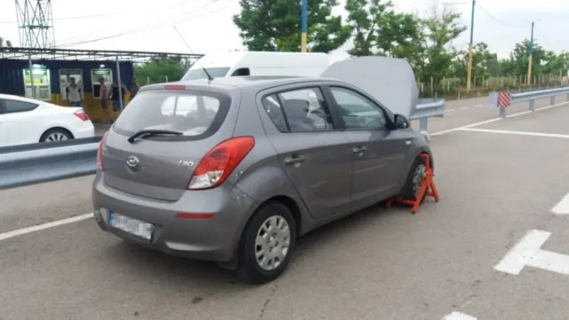 Пограничники обнаружили два автомобиля, которые разыскивал Интерпол