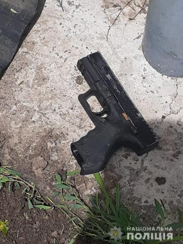В Бериславском районе полицейские изъяли оружие и боеприпасы у местного жителя