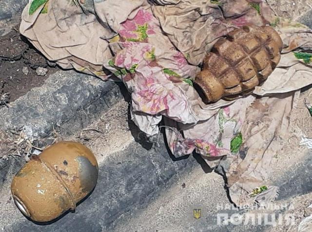 В Бериславском районе полицейские изъяли оружие и боеприпасы у местного жителя