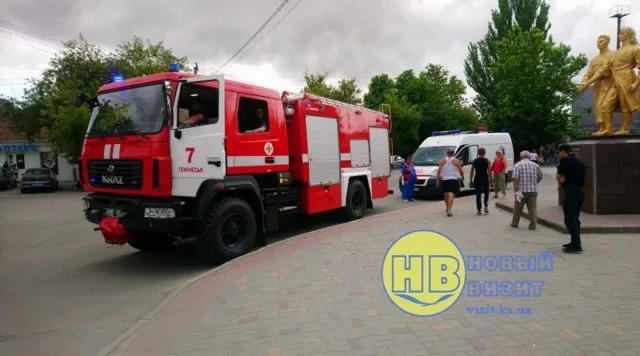 В Геническе “заминировали” пляж, магазин и банк