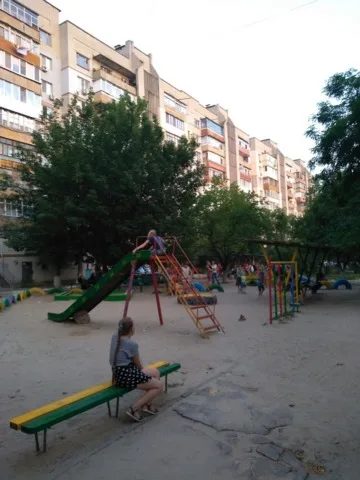ОСМД на Шуменском креативно выступило против “закладчиков”