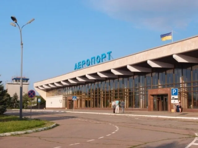 Для аэропорта Херсон покупают навигационное оборудование за 28 млн гривен