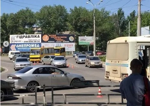 На площади Ганнибала столкнулись 6 автомобилей