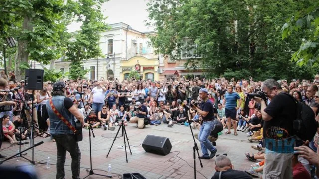 Как для херсонцев играл Боб Гребенщиков и легендарный “Аквариум” (фоторепортаж)