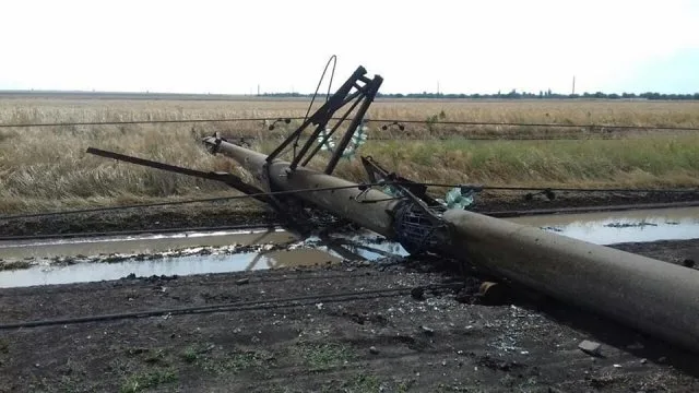В Новотроицком, Геническом  и Ивановском  районах из-за бури проблемы с орошением