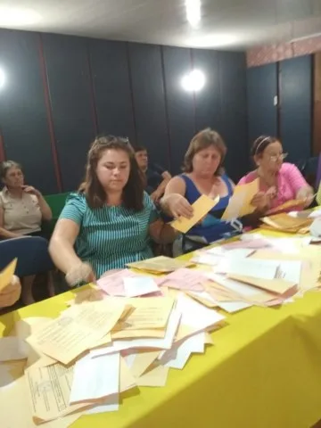 Первые выборы в двух объединенных общинах Бериславского района прошли без серьезных нарушений
