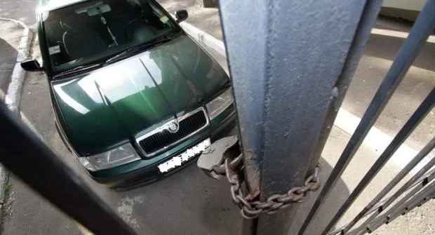 У херсонца за невыплаченные алименты забрали авто
