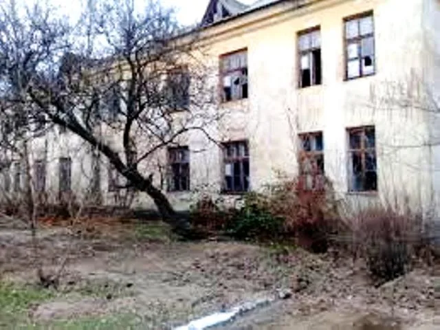 Власти Новой Каховки опять пытаются продать одно из зданий местной больницы