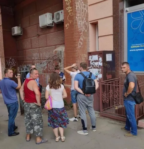 В центре Херсона сегодня на взятке задержали таможенника: брал рядом с “белым домом”
