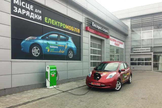 Херсонские любители электрокаров предпочитают модели «Nissan Leaf» и «BMW i3»