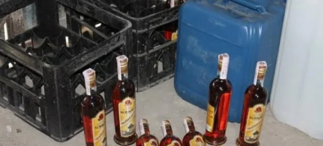 Троих жителей Новой Каховки осудили за изготовление фальсифицированного коньяка