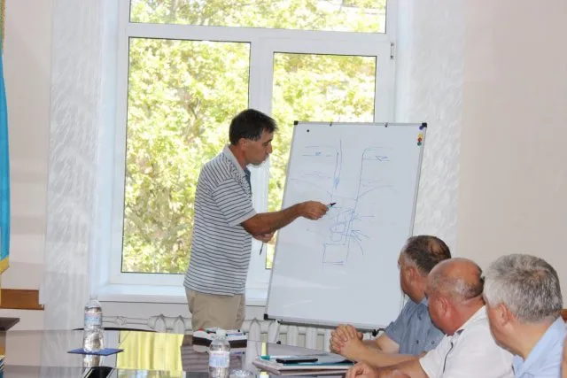 Мангер изучает проекты защиты от последствий непогоды в Новой Маячке