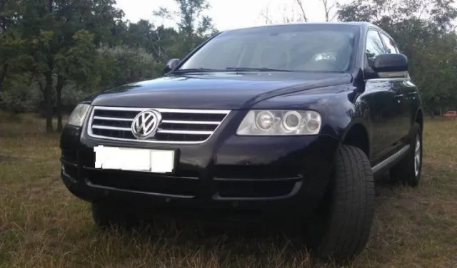 Глава Херсонской ОГА отдал свой старый 14-летний Volkswagen Touareg областным медикам