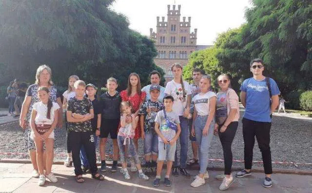 На Буковину приехали дети участников АТО из Геническа