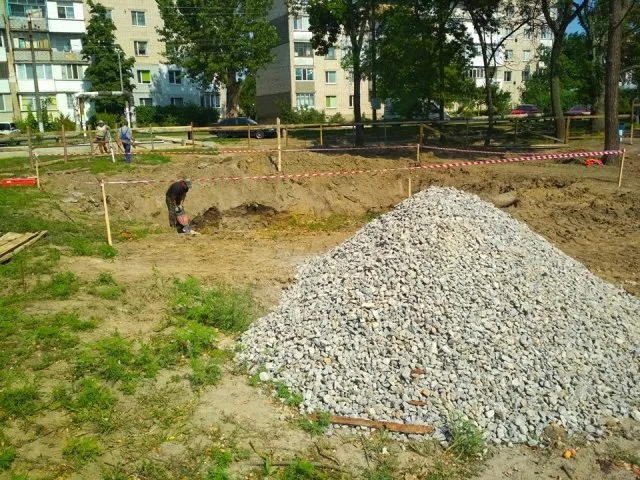 Фирма депутата Херсонского облсовета приступила к возведению нового фонтана в Голой Пристани