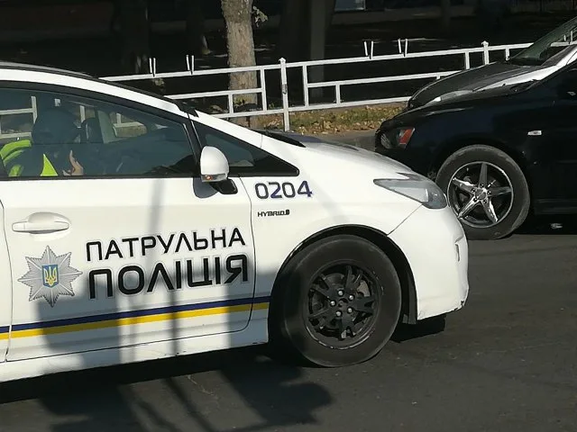 В Херсоне женщина-водитель на Mitsubishi сбила пешехода возле ЦУМа