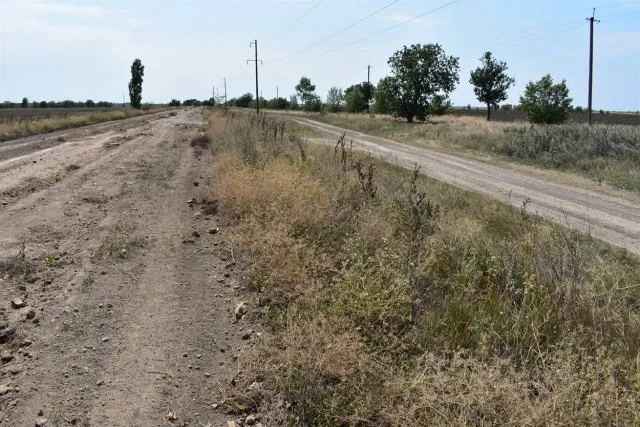 Херсонские фермеры решили отремонтировать проблемный участок дороги