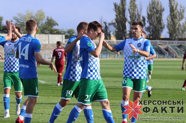 Футбол. Херсонский “Кристалл” разгромил ФК “Никополь”