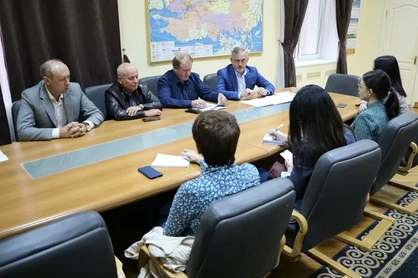 В ОГА обсуждали борьбу с нелегальными перевозчиками