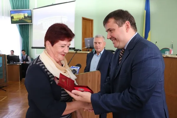 Сегодня 4 жителя Херсонщины стали заслуженными