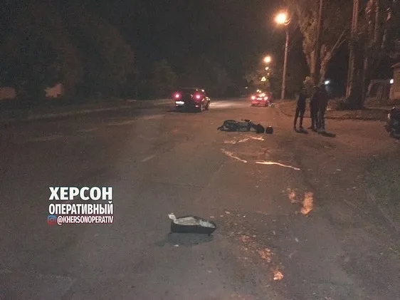 В Херсоне вечернее ДТП: BMW сбил скутериста