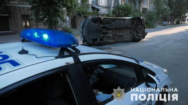 В Херсоне установили виновного в совершении ДТП, в результате которого перевернулся автомобиль с избирательными бюллетенями