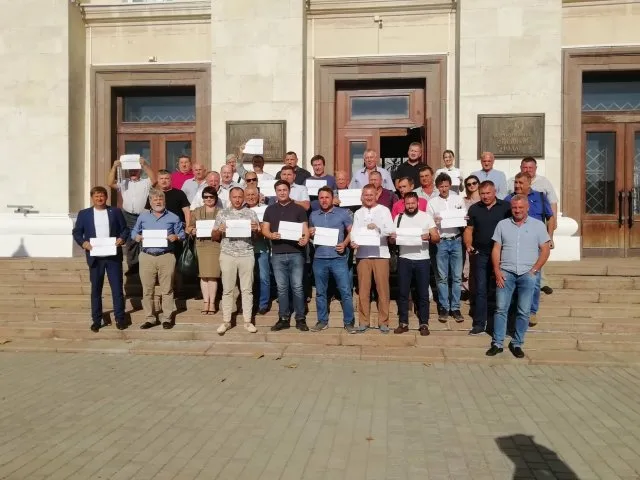 Херсонские аграрии запустили флешмоб #НиПродажуЗемлиИноземцям