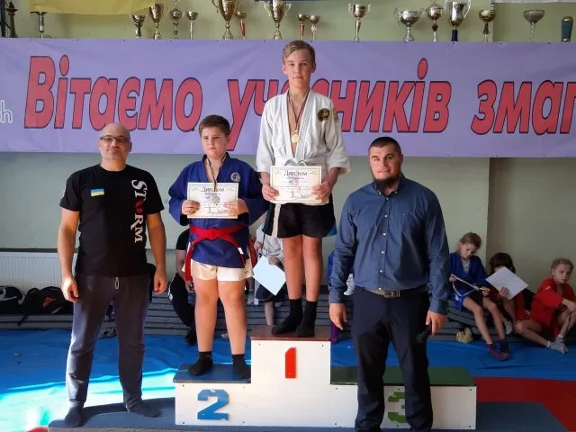 В Херсоне провели Чемпионат области по самбо без бюджетных денег