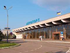 Директор Херсонского аэропорта считает, что николаевский аэропорт поддерживать не надо – Барна назвал заявление «истерикой конкурента»