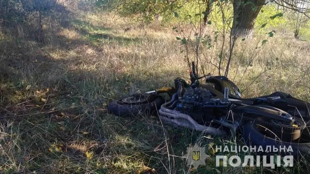 На Херсонщине полиция выясняет обстоятельства гибели мотоциклиста