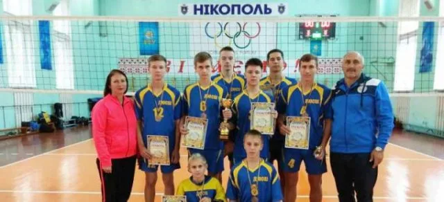 На Всеукраинском турнире по волейболу среди юношей U-14 сборная Херсонщины заняла третье место