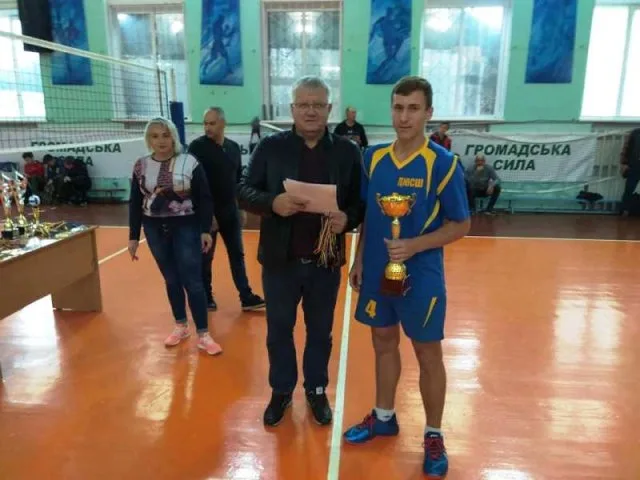 На Всеукраинском турнире по волейболу среди юношей U-14 сборная Херсонщины заняла третье место
